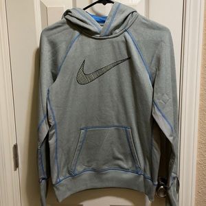 Woman’s thermal fit Nike hoody, size small